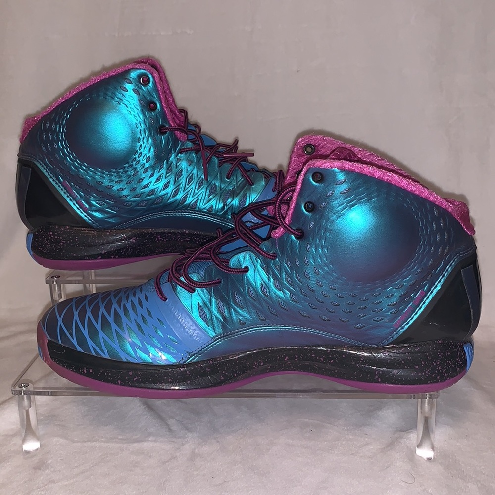 Adidas basketball shoes for men Derrick Rose 3.5s